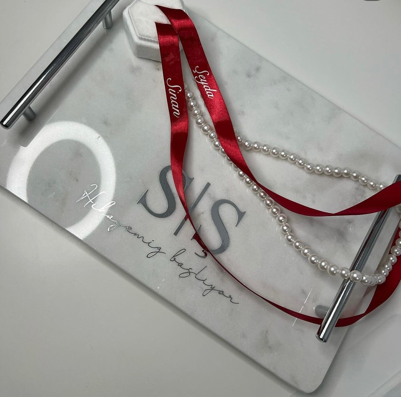 Personalisierte Verlobungsringbänder